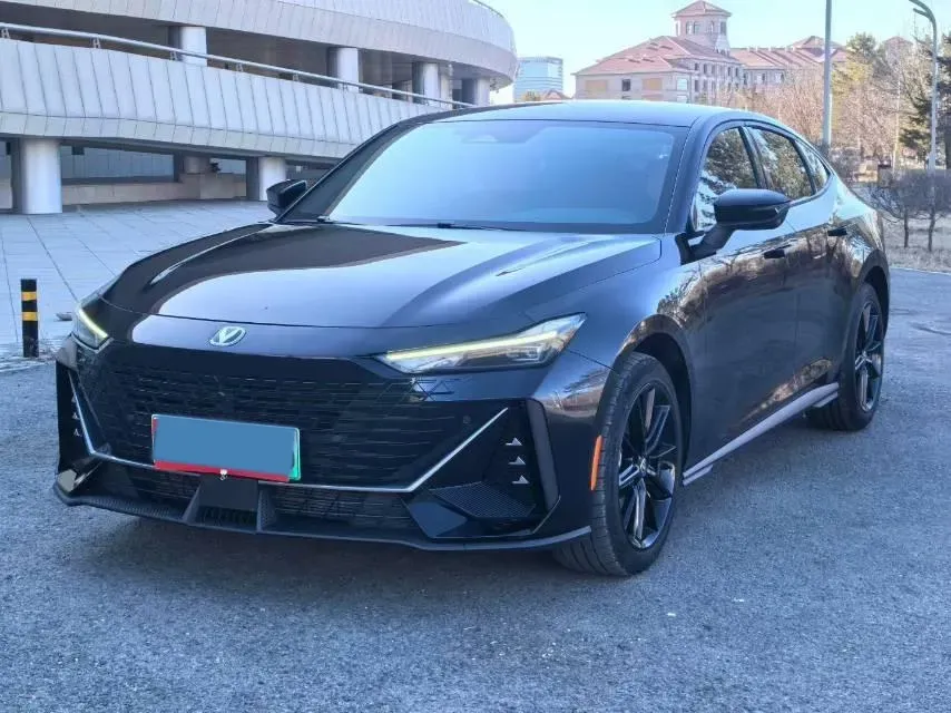 2023 ChangAn UNI-V iDD 1.5T 170HP L4 6TCT PHEV 18.4KWH,autocango,china used car exporter,china ev exporter,chinese used car exporter,chinese used ev exporter