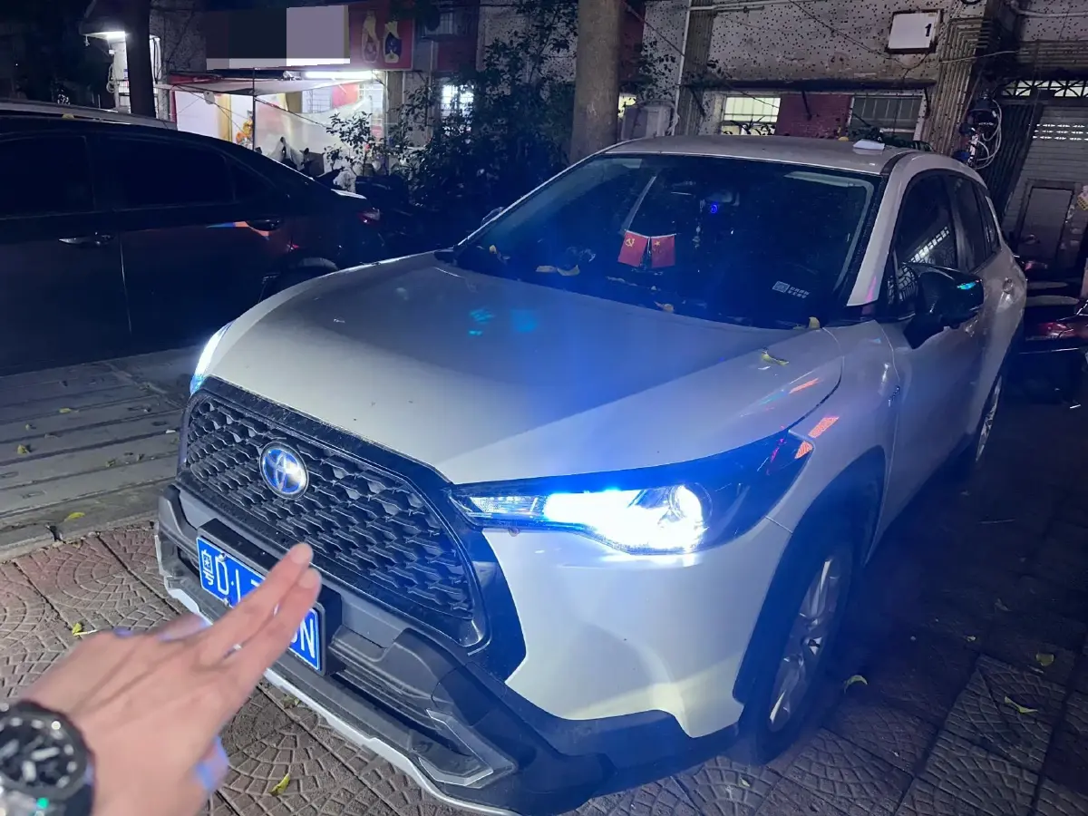 2023 Toyota Corolla Cross 2.0L 152HP L4 E-CVT Hybrid