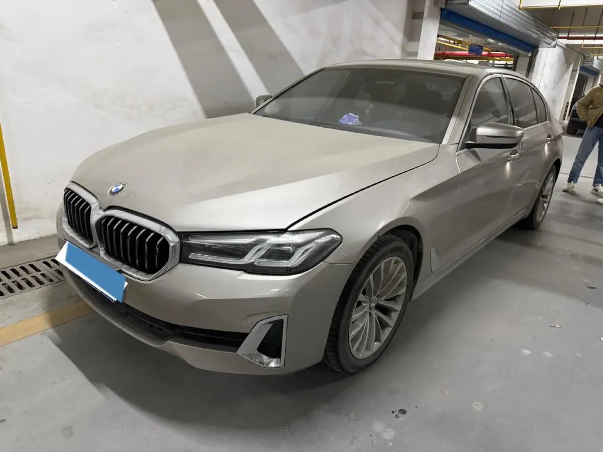 2021 BMW 5 Series 2.0T 184HP L4 8AT