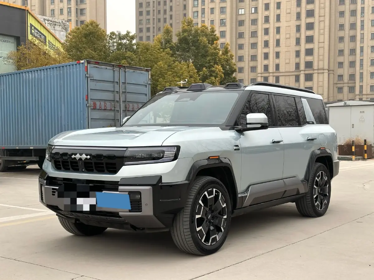 2025 FangChengBao Bao 8 2.0T 245HP L4 E-CVT PHEV 36.8KWH