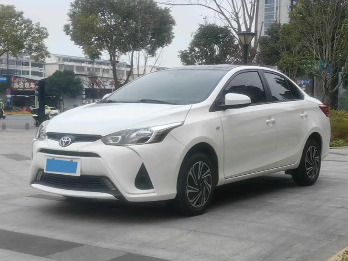 2022 Toyota Yaris L 1.5L 112HP L4 CVT