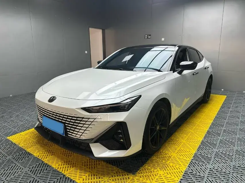 2023 ChangAn UNI-V 1.5T 188HP L4 7DCT