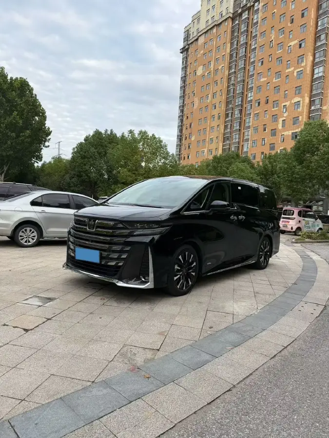 2024 Toyota Vellfire 2.5L 190HP L4 E-CVT Hybrid