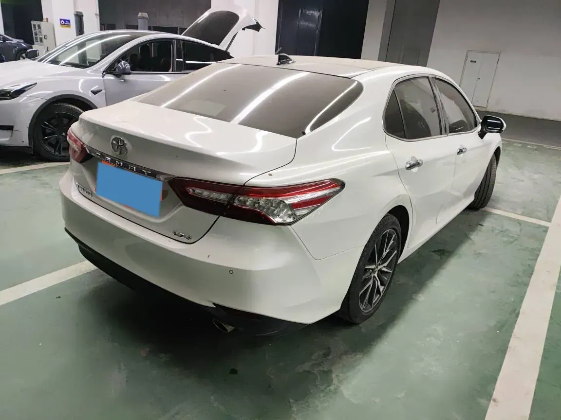 2021 Toyota Camry 2.5L 209HP L4 8AT,autocango,china used car exporter,china ev exporter,chinese used car exporter,chinese used ev exporter