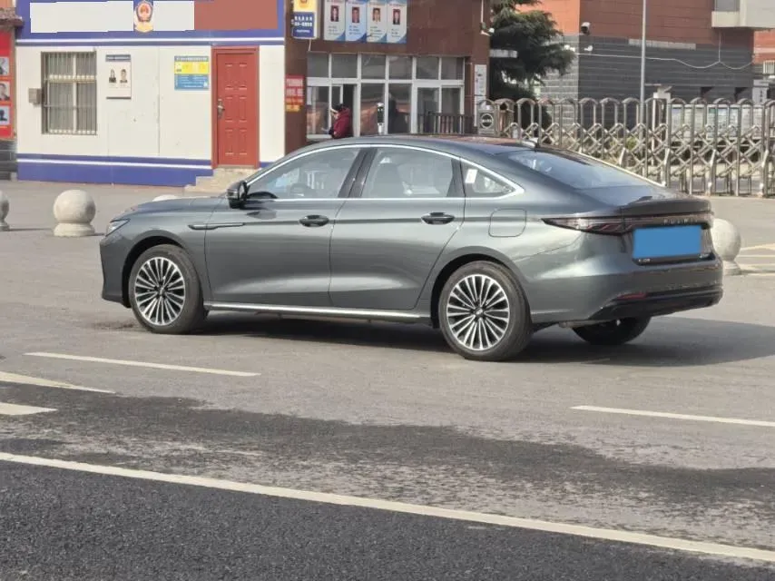 2025 Fulwin FulwinA8L 1.5T 156HP L4 1DHT PHEV 18.67KWH,autocango,china used car exporter,china ev exporter,chinese used car exporter,chinese used ev exporter