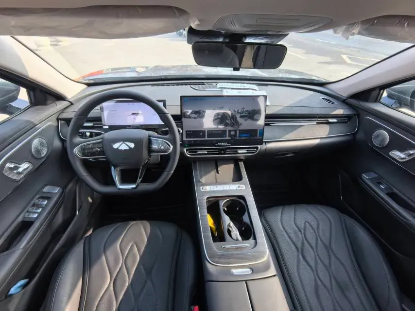 2025 Fulwin FulwinA8L 1.5T 156HP L4 1DHT PHEV 18.67KWH,autocango,china used car exporter,china ev exporter,chinese used car exporter,chinese used ev exporter