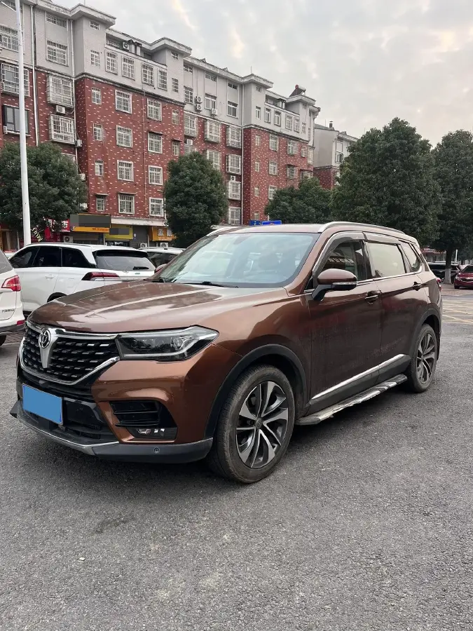 2018 Brilliance Auto V7 1.6T 204HP L4 7DCT