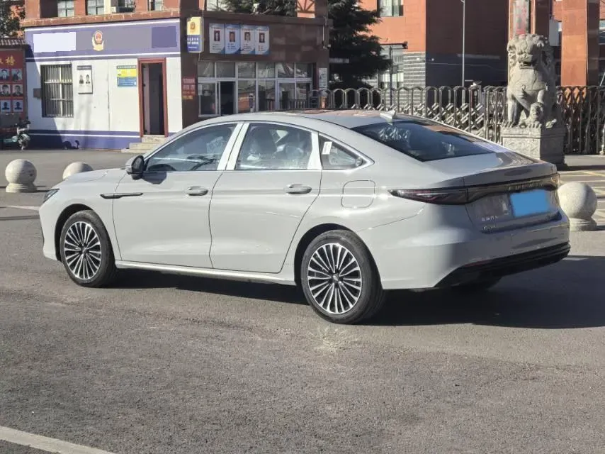 2025 Fulwin FulwinA8L 1.5T 156HP L4 1DHT PHEV 18.67KWH,autocango,china used car exporter,china ev exporter,chinese used car exporter,chinese used ev exporter