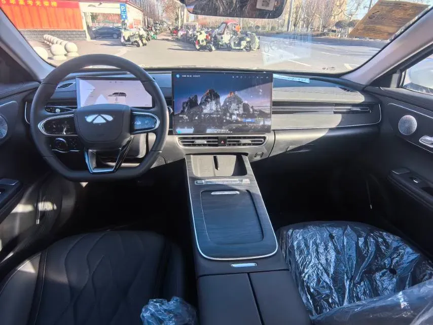 2025 Fulwin FulwinA8L 1.5T 156HP L4 1DHT PHEV 18.67KWH,autocango,china used car exporter,china ev exporter,chinese used car exporter,chinese used ev exporter