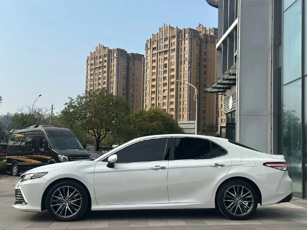 2021 Toyota Camry 2.5L 209HP L4 8AT,autocango,china used car exporter,china ev exporter,chinese used car exporter,chinese used ev exporter
