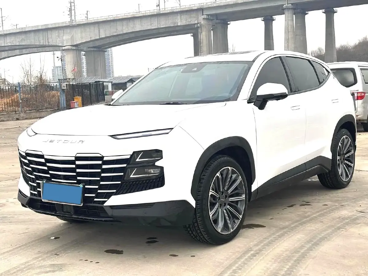 2022 Jetour DASHING 1.6T 197HP L4 7DCT