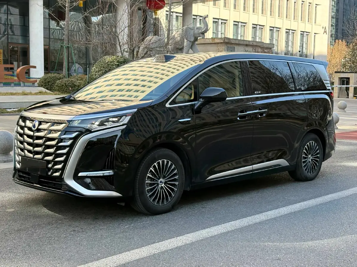 2025 Denza D9 1.5T 156HP L4 E-CVT PHEV 40KWH