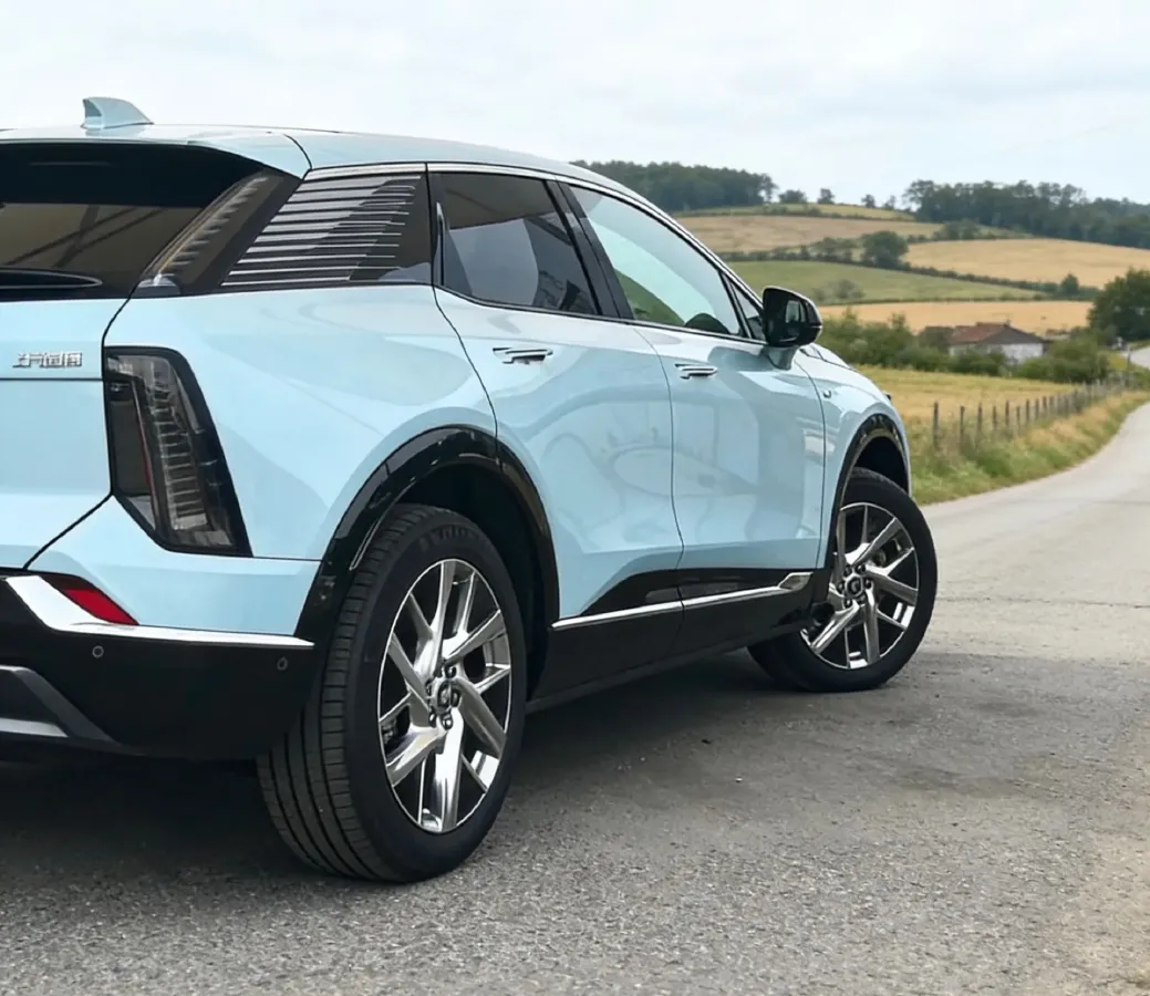 2024 Cadillac OPTIQ BEV 79.7KWH,autocango,china used car exporter,china ev exporter,chinese used car exporter,chinese used ev exporter