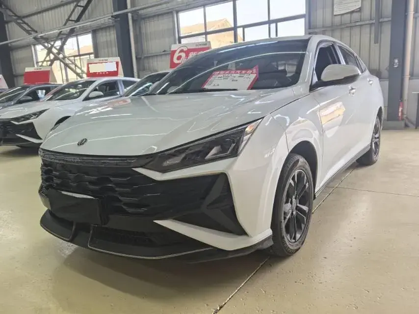 2025 DongFeng Aeolus YiXuan 1.5L 125HP L4 6DCT