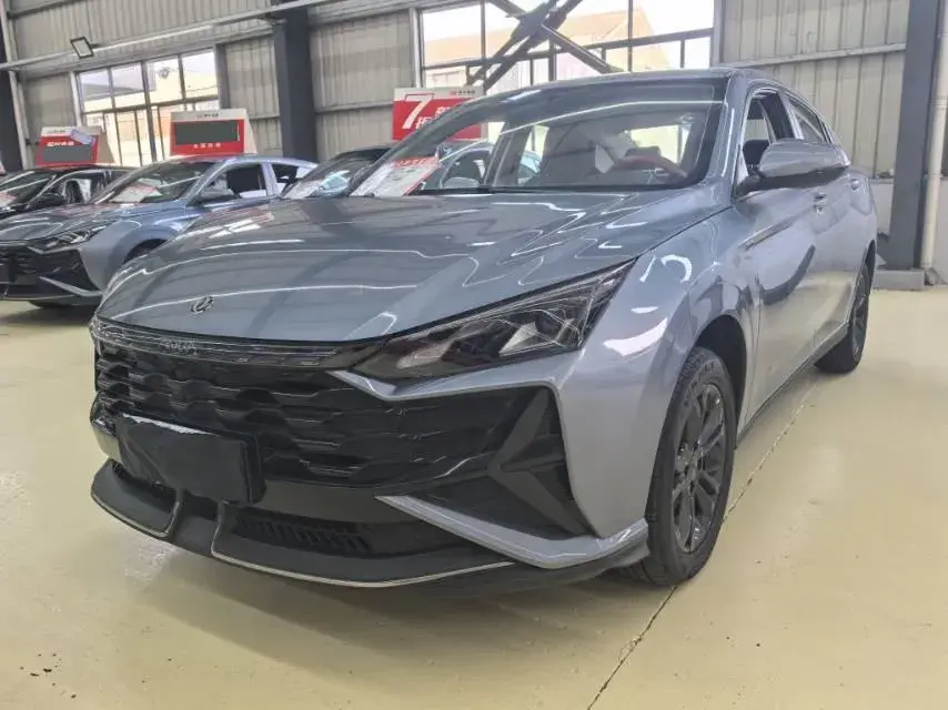 2025 DongFeng Aeolus YiXuan 1.5L 125HP L4 6DCT