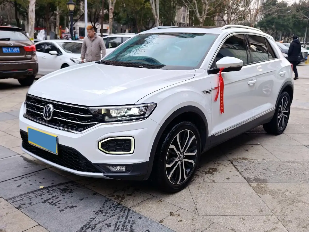 2019 Volkswagen T-Roc 1.4T 150HP L4 7DCT