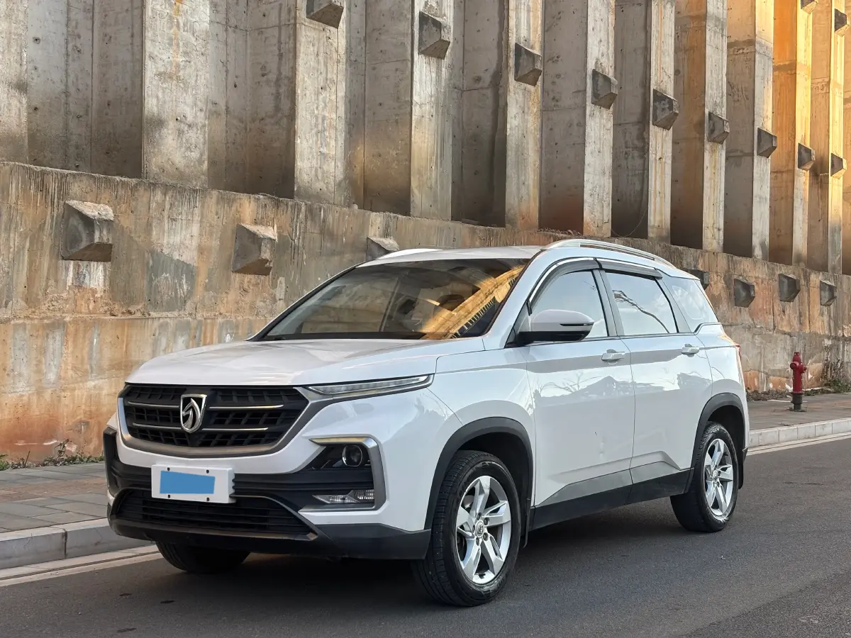 2018 BaoJun 530 1.5T 150HP L4 6MT