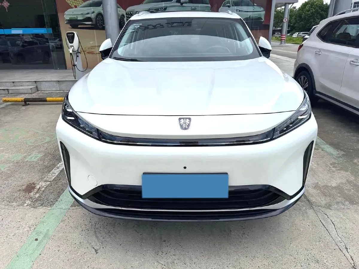 2024 Roewe D5X DMH 1.5T 150HP L4 2DHT PHEV 21.4KWH,autocango,china used car exporter,china ev exporter,chinese used car exporter,chinese used ev exporter