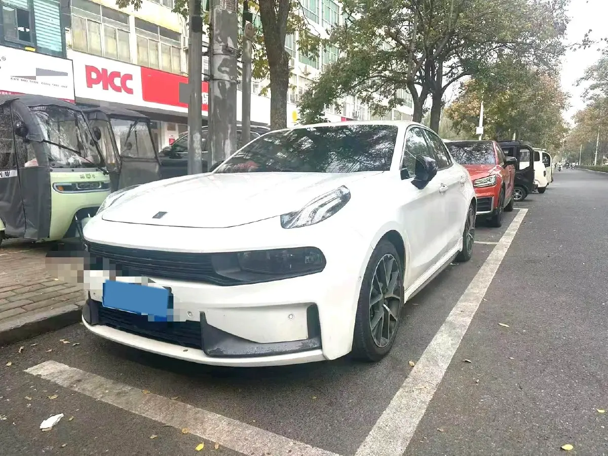 2019 LYNK&CO 03 2.0T 190HP L4 6AT