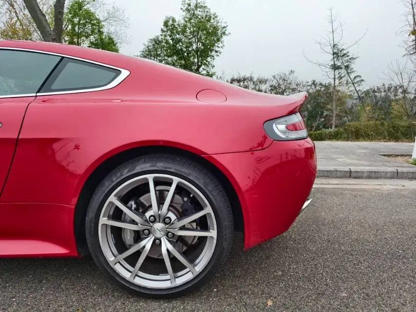 2012 Aston Martin V12 Vantage 6.0L 517HP V12 6MT,autocango,china used car exporter,china ev exporter,chinese used car exporter,chinese used ev exporter