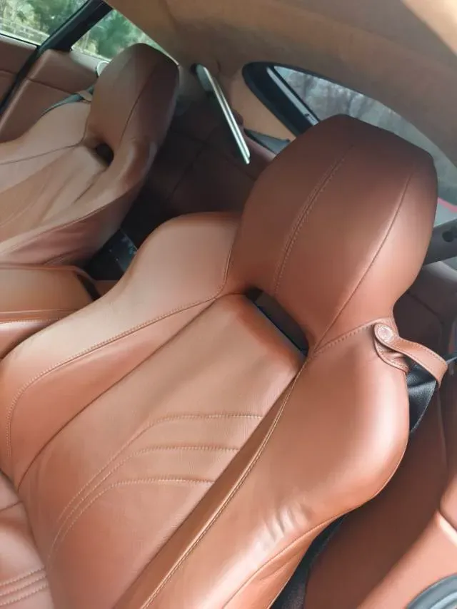 2012 Aston Martin V12 Vantage 6.0L 517HP V12 6MT,autocango,china used car exporter,china ev exporter,chinese used car exporter,chinese used ev exporter