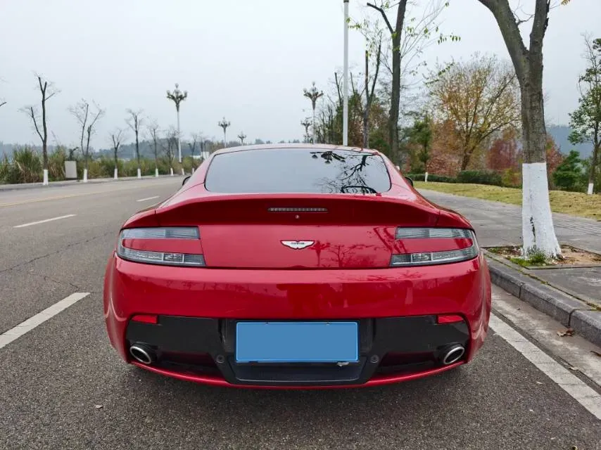 2012 Aston Martin V12 Vantage 6.0L 517HP V12 6MT,autocango,china used car exporter,china ev exporter,chinese used car exporter,chinese used ev exporter