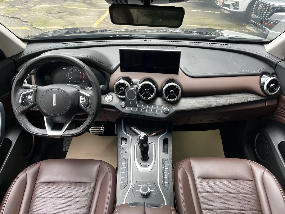 2020 WEY VV7 GT 2.0T 227HP L4 7DCT,autocango,china used car exporter,china ev exporter,chinese used car exporter,chinese used ev exporter