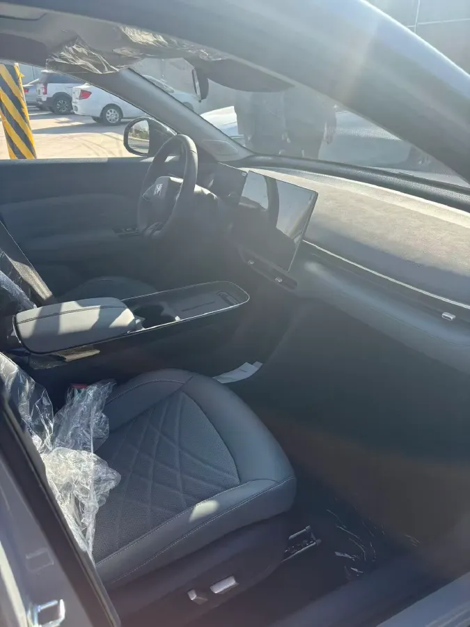 2025 ARCFOX T1 BEV,autocango,china used car exporter,china ev exporter,chinese used car exporter,chinese used ev exporter