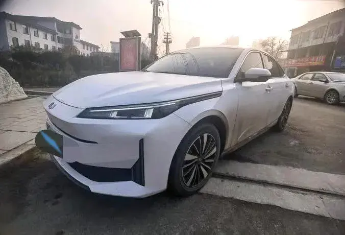 2025 ChangAn QiYuan A05 1.5L 98HP L4 E-CVT PHEV 18.4KWH