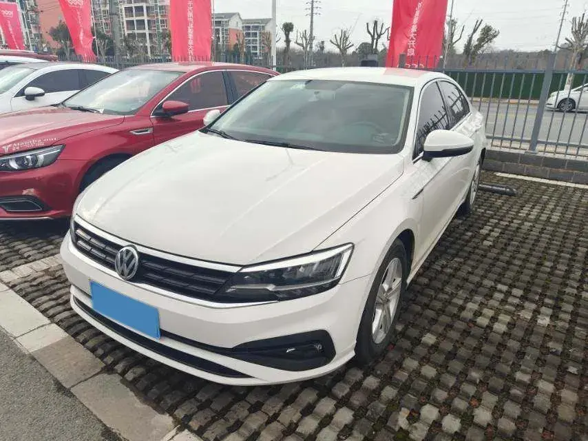 2019 Volkswagen T-Cross 1.4T 150HP L4 7DCT