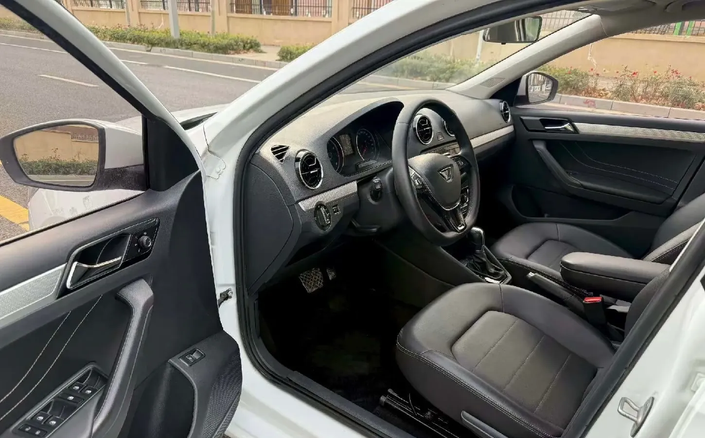 2019 Jetta VA3 1.5L 112HP L4 6AT,autocango,china used car exporter,china ev exporter,chinese used car exporter,chinese used ev exporter