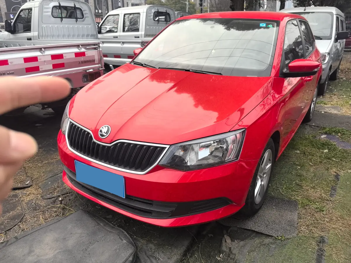2017 Skoda Fabia 1.4L 90HP L4 6AT
