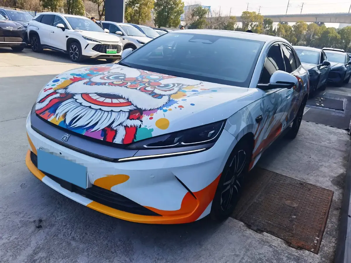2025 BYD QinL BEV