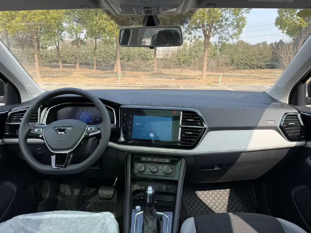 2024 Jetta VS7 1.4T 150HP L4 6AT,autocango,china used car exporter,china ev exporter,chinese used car exporter,chinese used ev exporter