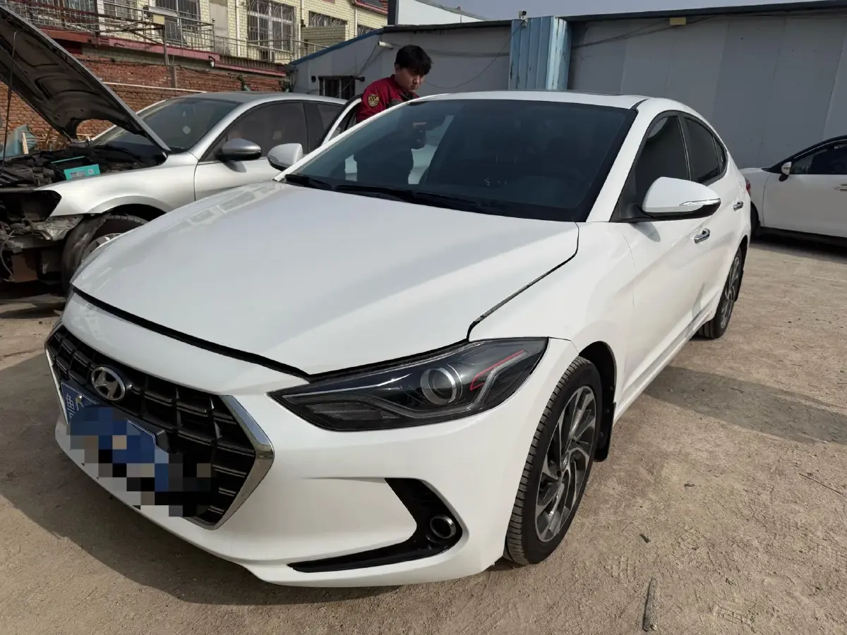 2019 Hyundai Elantra 1.5L 115HP L4 CVT