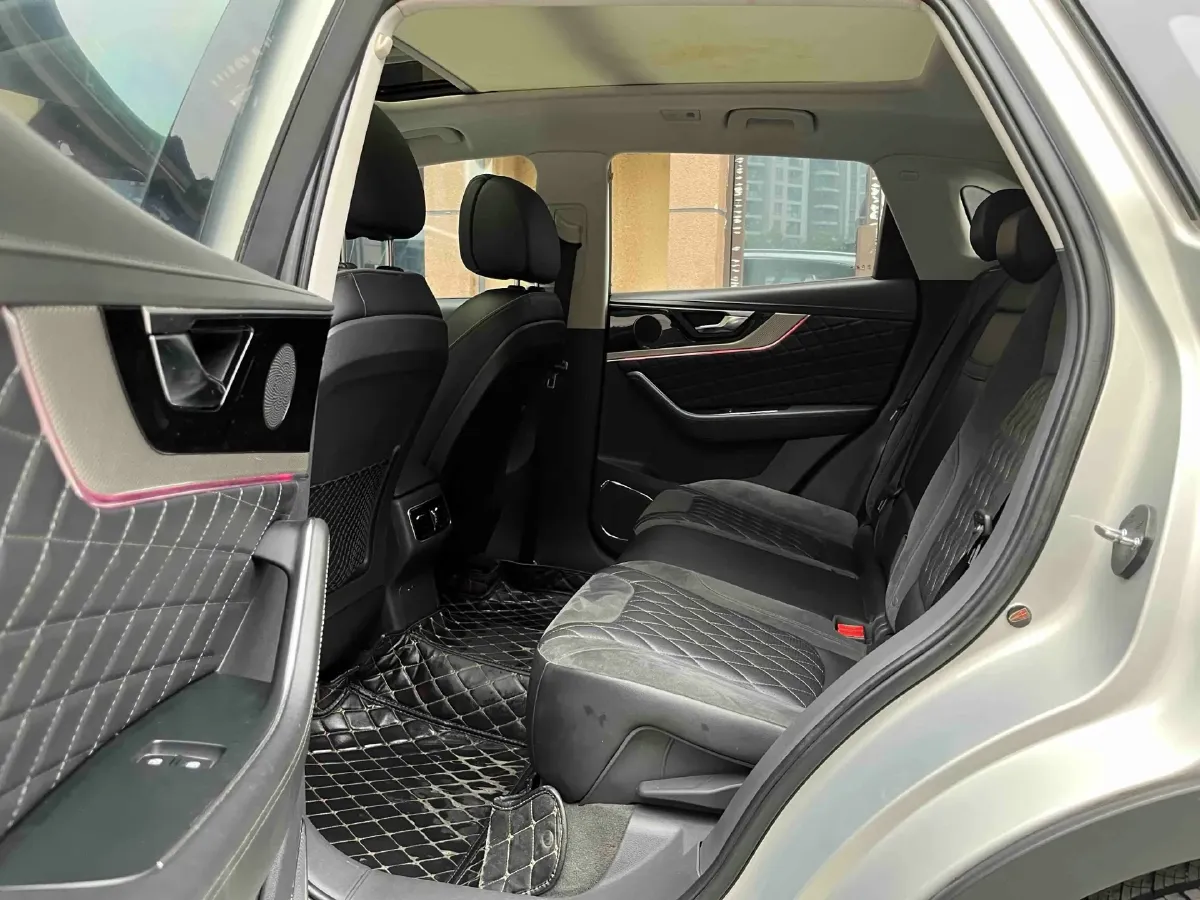 2019 HongQi HS5 2.0T 224HP L4 6AT,autocango,china used car exporter,china ev exporter,chinese used car exporter,chinese used ev exporter