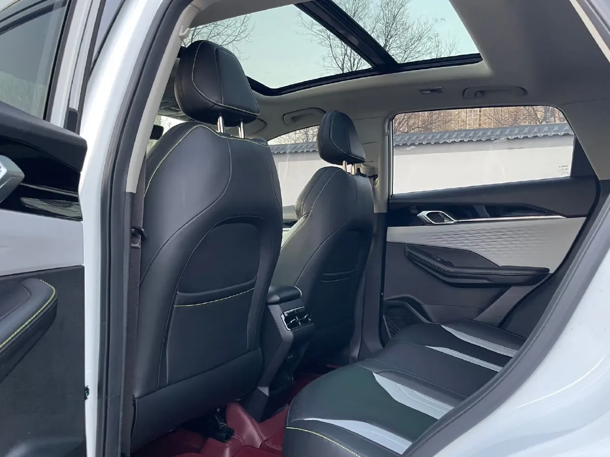 2022 Geely Coolray 1.5T 181HP L4 7DCT,autocango,china used car exporter,china ev exporter,chinese used car exporter,chinese used ev exporter