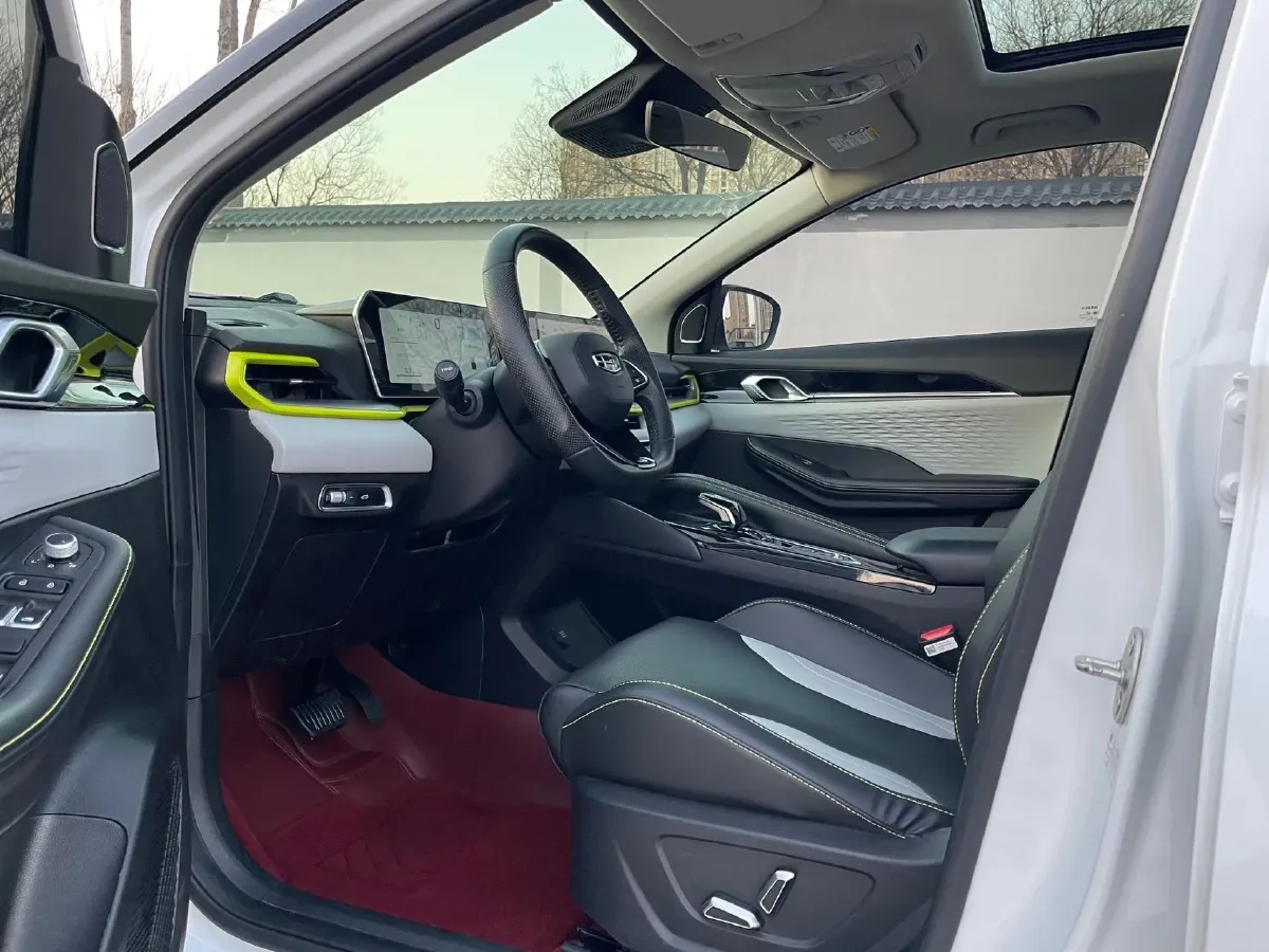 2022 Geely Coolray 1.5T 181HP L4 7DCT,autocango,china used car exporter,china ev exporter,chinese used car exporter,chinese used ev exporter