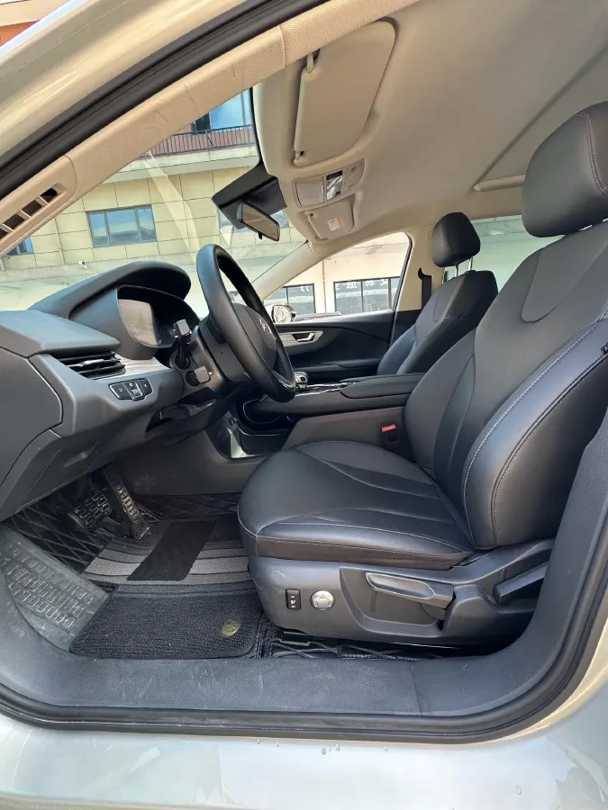 2024 HongQi E-QM5 BEV 72KWH,autocango,china used car exporter,china ev exporter,chinese used car exporter,chinese used ev exporter