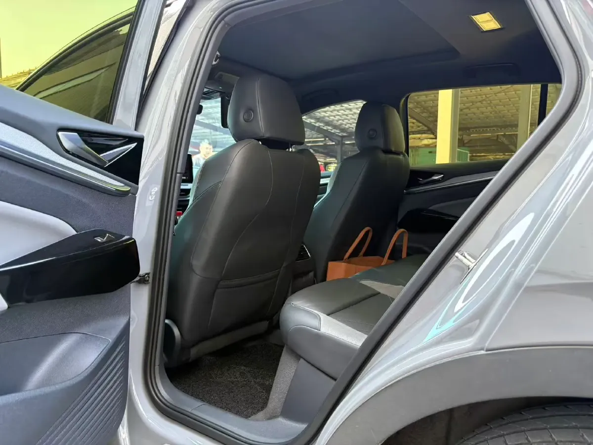 2022 Neta S Range Extended 231HP REEV 43.51KWH,autocango,china used car exporter,china ev exporter,chinese used car exporter,chinese used ev exporter