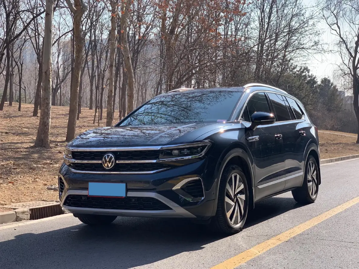 2022 Volkswagen Talagon 2.0T 220HP L4 7DCT