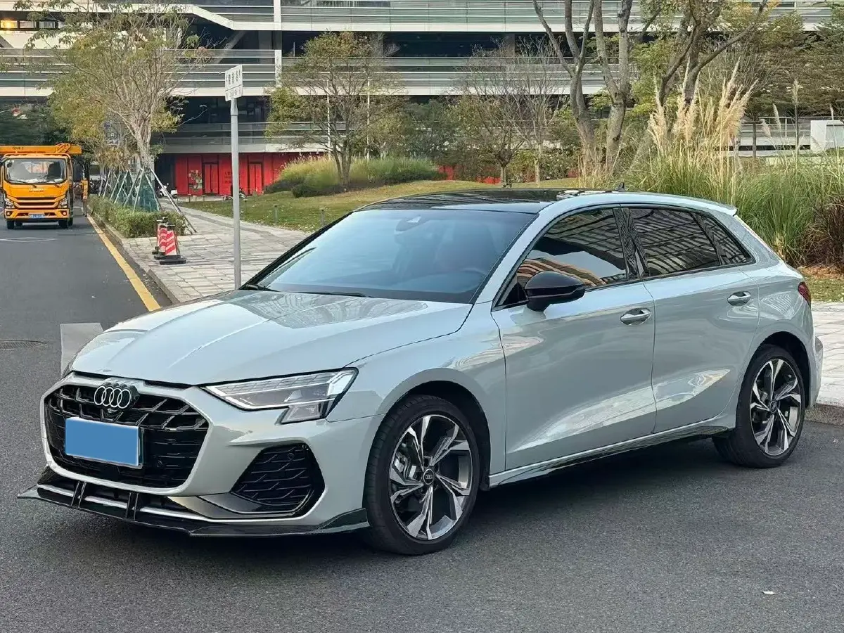 2025 Audi A3 1.5T 160HP L4 7DCT