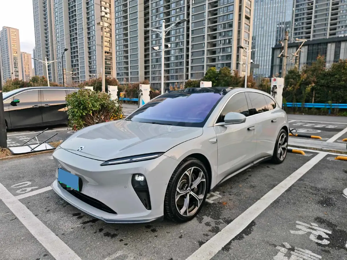 2024 NIO ET5T BEV 75KWH