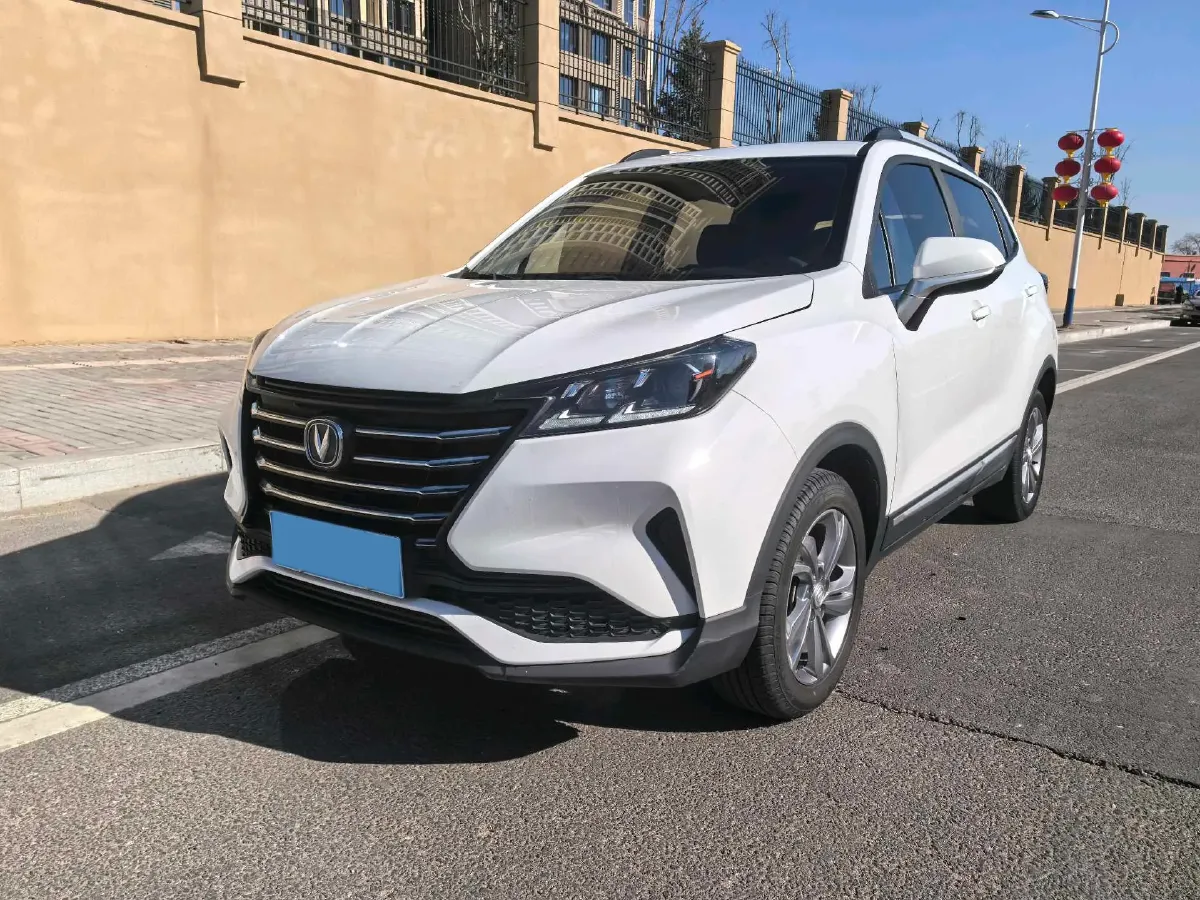 2021 ChangAn CS15 1.5L 107HP L4 5DCT,autocango,china used car exporter,china ev exporter,chinese used car exporter,chinese used ev exporter