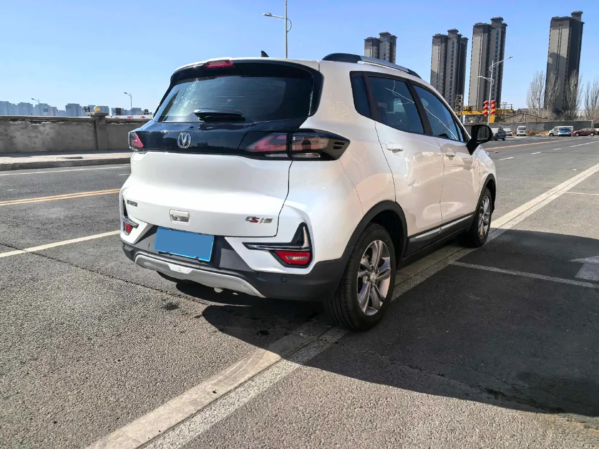 2021 ChangAn CS15 1.5L 107HP L4 5DCT,autocango,china used car exporter,china ev exporter,chinese used car exporter,chinese used ev exporter