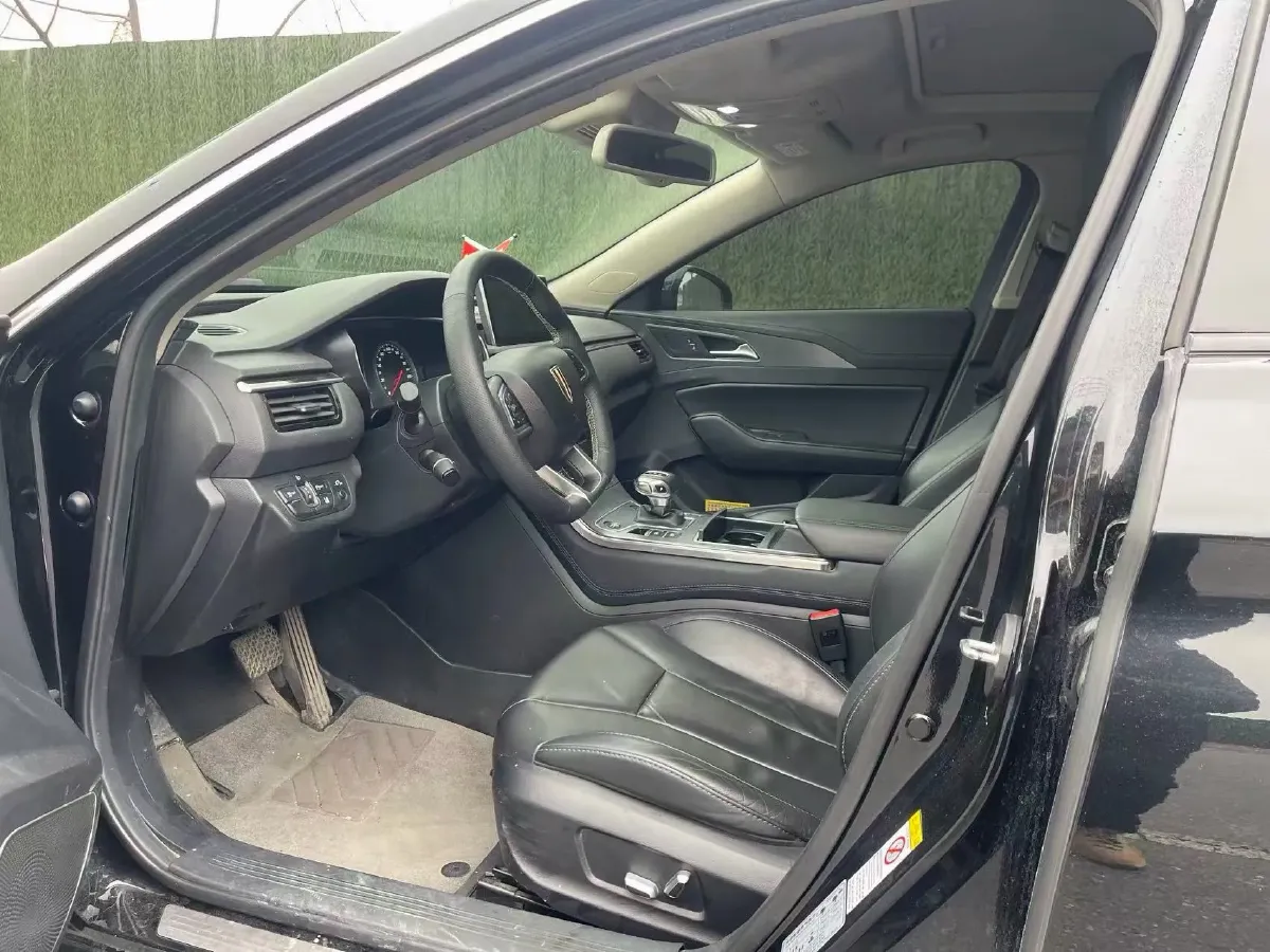 2020 HongQi H5 1.8T 197HP L4 6AT,autocango,china used car exporter,china ev exporter,chinese used car exporter,chinese used ev exporter