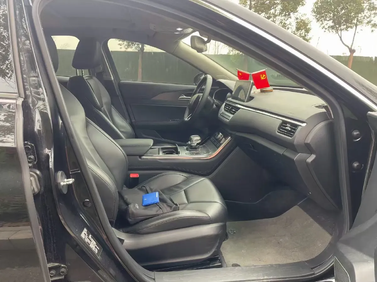 2020 HongQi H5 1.8T 197HP L4 6AT,autocango,china used car exporter,china ev exporter,chinese used car exporter,chinese used ev exporter