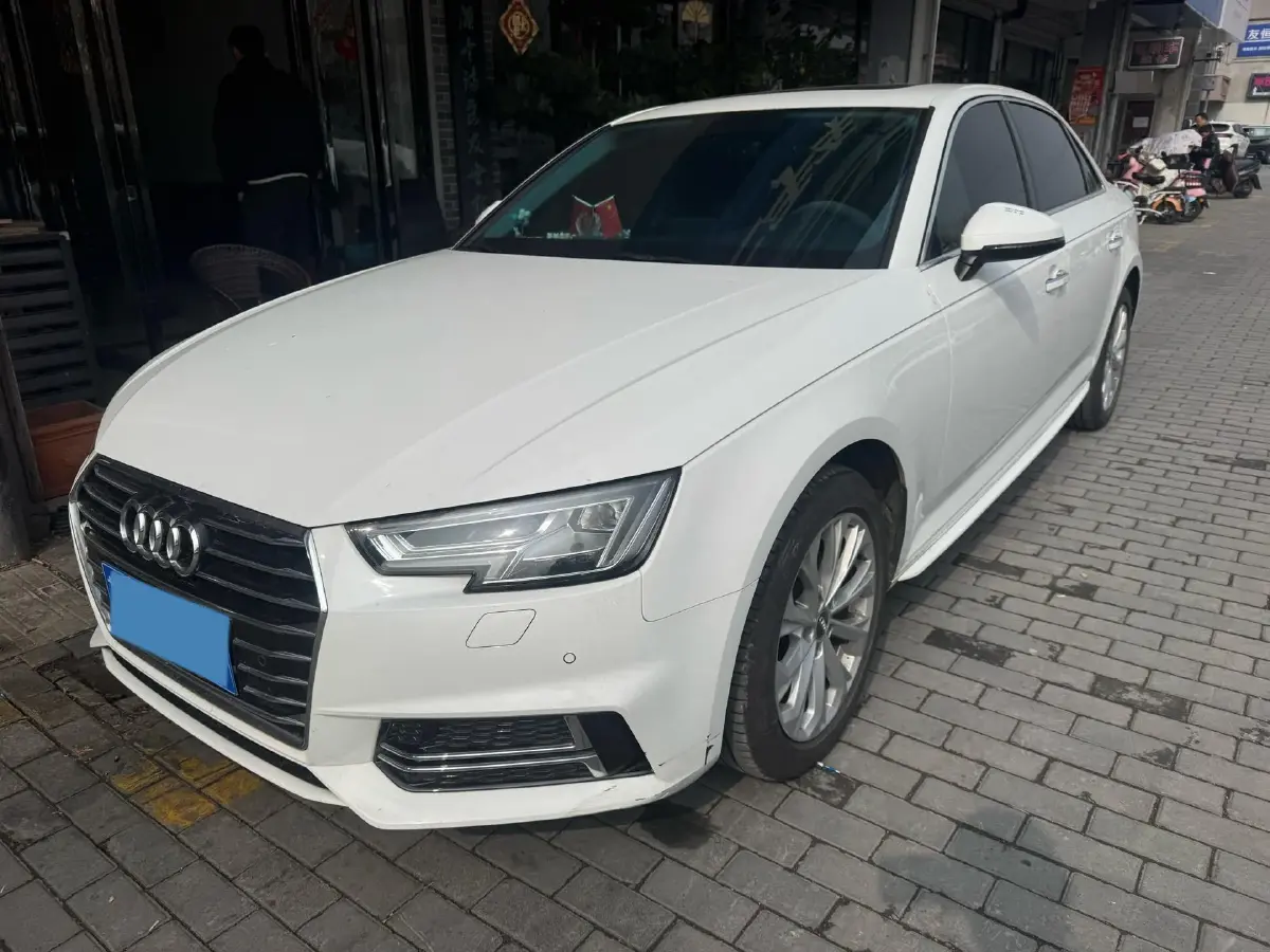 2019 Audi A4L 2.0T 190HP L4 7DCT