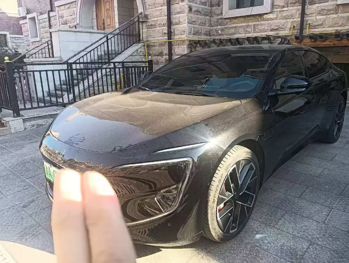 2025 Avatr 12 1.5T 156HP L4 REEV 39.05KWH