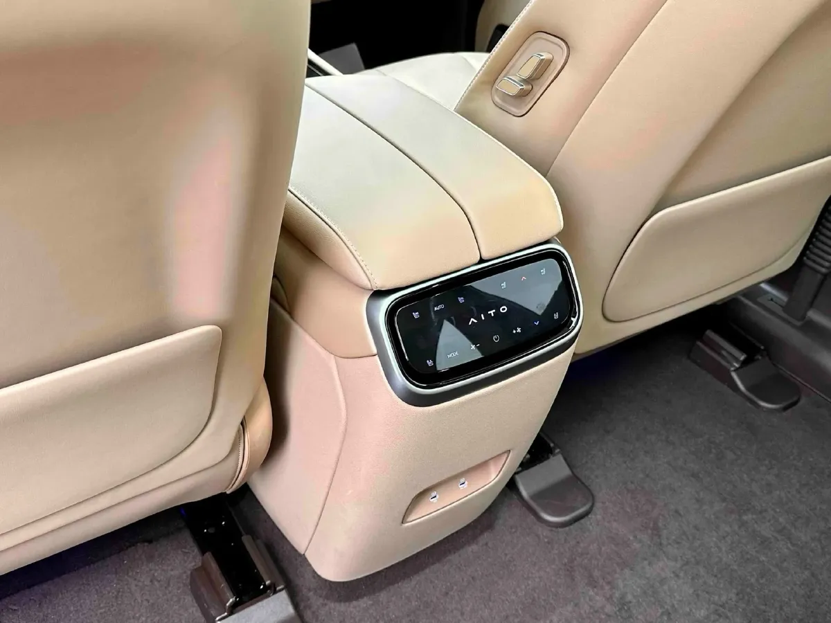 2024 Jaguar E-PACE 1.5T 200HP L3 8AT,autocango,china used car exporter,china ev exporter,chinese used car exporter,chinese used ev exporter